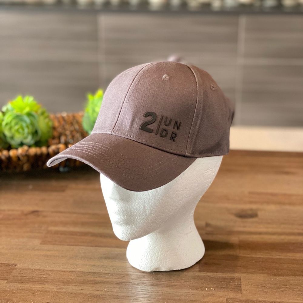 2|Under Sport Hat